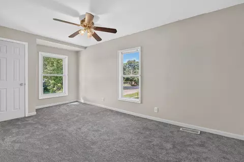 Bedroom - 206 E Waupansie St, Dwight, IL 60420 photo 3 of 6