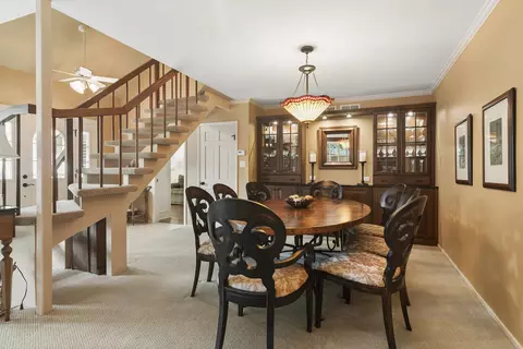 Dining - 4 Stuart On Oxford St, Rolling Meadows, IL 60008 photo 2 of 2