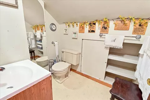 Bath - 3816 W 84th Pl, Chicago, IL 60652 photo 2 of 2