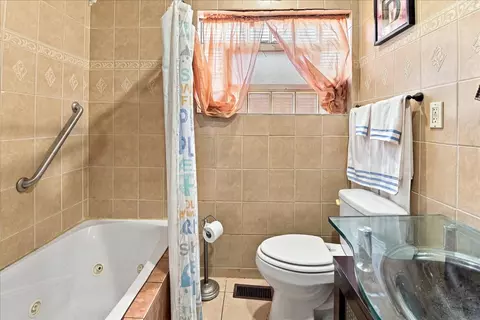 Bath - 3816 W 84th Pl, Chicago, IL 60652 photo 1 of 2