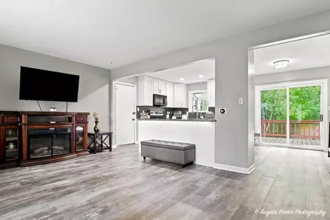 Other - 512 Silbury Ct, Mchenry, IL 60050 photo 2 of 6
