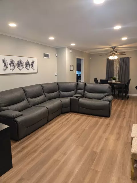 Living - 16733 Crane Ave, Hazel Crest, IL 60429 photo 2 of 2