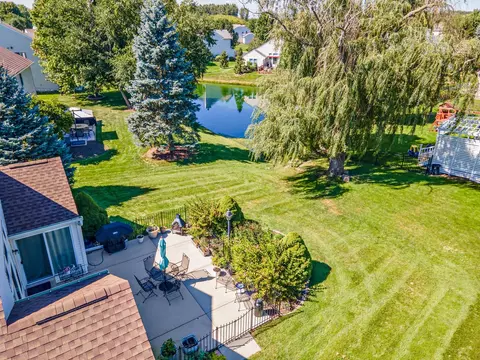 View/Area - 3912 Boone Creek Cir, Mchenry, IL 60050 photo 5 of 7