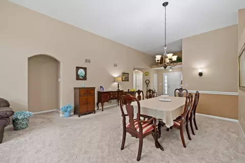 Dining - 3912 Boone Creek Cir, Mchenry, IL 60050 photo 3 of 3