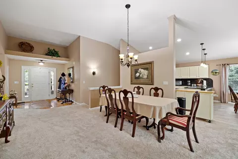Dining - 3912 Boone Creek Cir, Mchenry, IL 60050 photo 2 of 3
