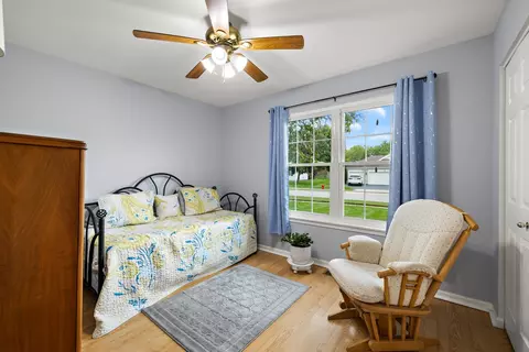 Bedroom - 3912 Boone Creek Cir, Mchenry, IL 60050 photo 3 of 4