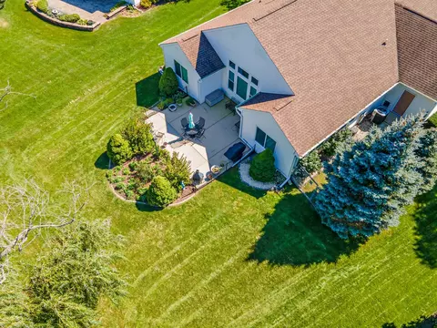 View/Area - 3912 Boone Creek Cir, Mchenry, IL 60050 photo 4 of 7