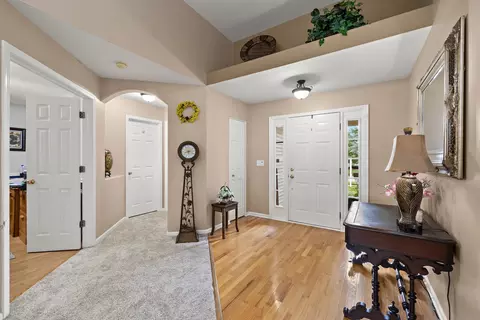 Entry Way - 3912 Boone Creek Cir, Mchenry, IL 60050 photo 2 of 4