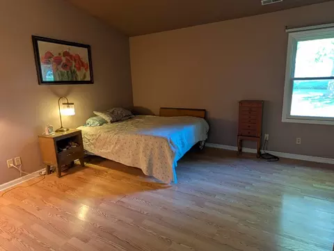 Bedroom - 1016 Baxter Ln #1, Freeport, IL 61032 photo 1 of 5