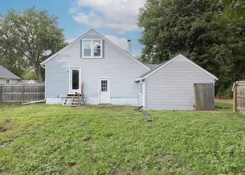 Exterior - 5320 33rd Ave, Moline, IL 61265 photo 5 of 9