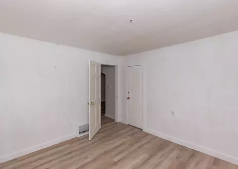 Bedroom - 5320 33rd Ave, Moline, IL 61265 photo 2 of 5