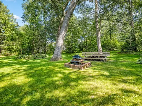 Exterior - 572 Baintree Rd, Davis, IL 61019 photo 7 of 8
