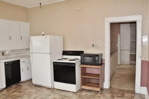 Kitchen - 416 E Benton St, Morris, IL 60450 photo 2 of 4