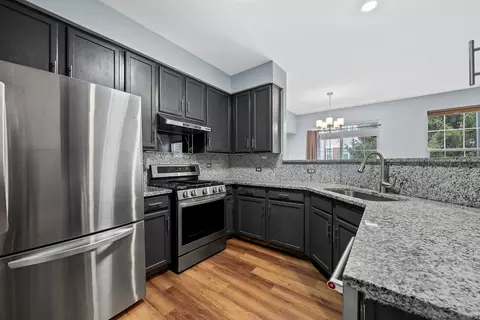 Kitchen - 24013 W Walnut Cir W, Plainfield, IL 60585 photo 2 of 3