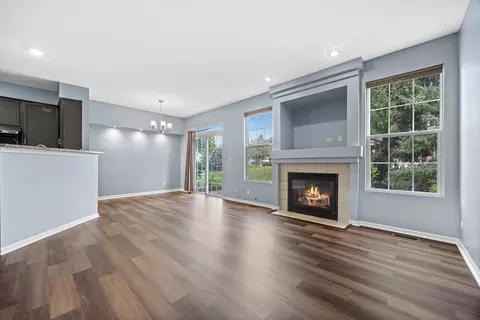 Living - 24013 W Walnut Cir W, Plainfield, IL 60585 photo 3 of 4