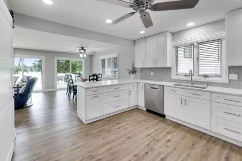 Kitchen - 1929 Baintree Rd, Lake Summerset, IL 61019 photo 3 of 4