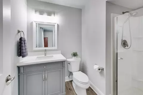 Bath - 1929 Baintree Rd, Lake Summerset, IL 61019 photo 1 of 5