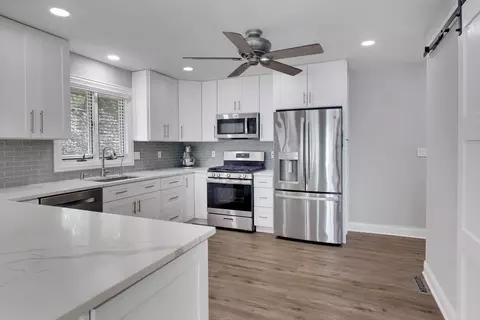 Kitchen - 1929 Baintree Rd, Lake Summerset, IL 61019 photo 1 of 4
