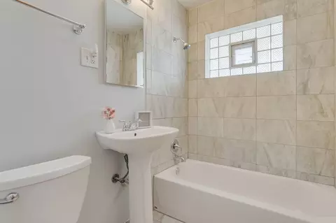 Bath - 2808 S 10th Ave, Broadview, IL 60155 photo 1 of 1