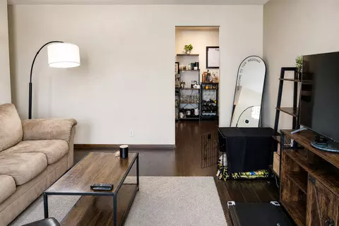 Other - 1302 E Washington St #B1, Des Plaines, IL 60016 photo 3 of 7
