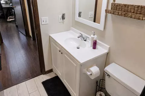 Bath - 1302 E Washington St #B1, Des Plaines, IL 60016 photo 4 of 6