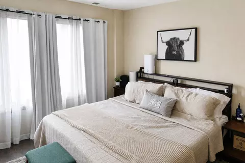 Bedroom - 1302 E Washington St #B1, Des Plaines, IL 60016 photo 6 of 10