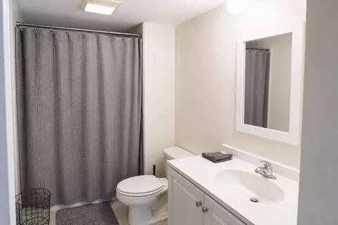 Bath - 1302 E Washington St #B1, Des Plaines, IL 60016 photo 5 of 6