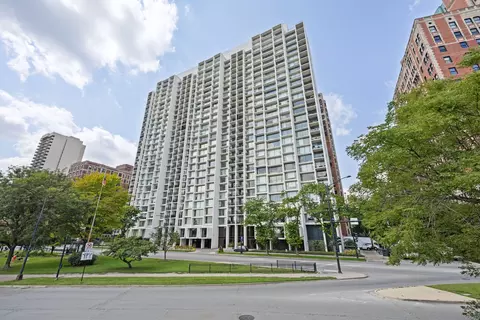 3200 N Lake Shore Dr #2604, Chicago, IL 60657
