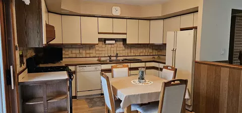 Kitchen - 2402 Cedar St, Rolling Meadows, IL 60008 photo 2 of 2
