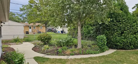 Exterior - 2402 Cedar St, Rolling Meadows, IL 60008 photo 11 of 16