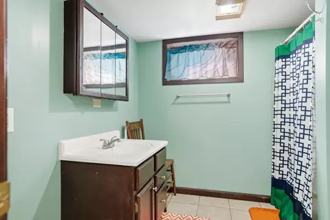 Bath - 3155 18th Ave, Moline, IL 61265 photo 2 of 2
