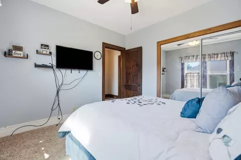 Bedroom - 3155 18th Ave, Moline, IL 61265 photo 2 of 3
