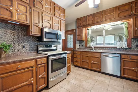 Kitchen - 3155 18th Ave, Moline, IL 61265 photo 1 of 2