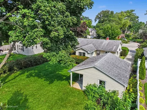 Exterior - 1006 Arbor Ave, Wheaton, IL 60189 photo 3 of 3