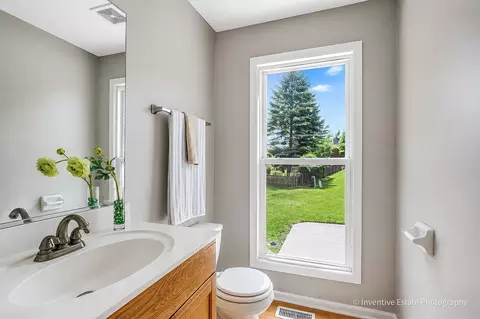 Bath - 1925 Danube Way, Bolingbrook, IL 60490 photo 1 of 4