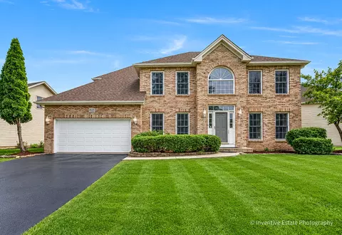 Exterior - 1925 Danube Way, Bolingbrook, IL 60490 photo 2 of 3