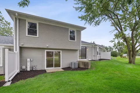 Exterior - 403 Monet Cir, Bolingbrook, IL 60440 photo 3 of 3