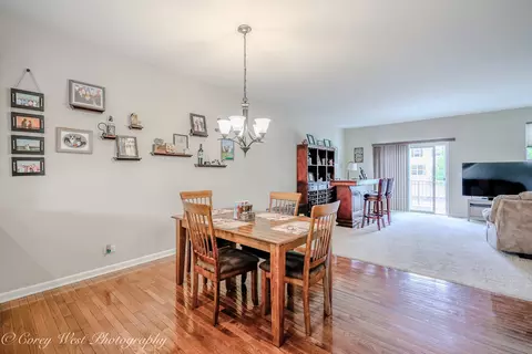 Dining - 4062 Pompton Ave, Elgin, IL 60124 photo 1 of 4