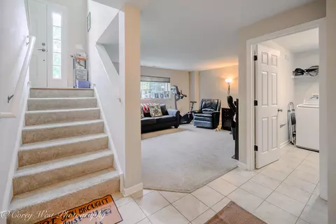 Entry Way - 4062 Pompton Ave, Elgin, IL 60124 photo 3 of 3