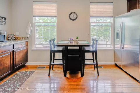 Kitchen - 4062 Pompton Ave, Elgin, IL 60124 photo 3 of 6