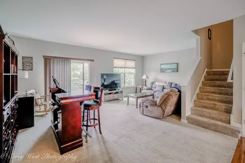 Other - 4062 Pompton Ave, Elgin, IL 60124 photo 1 of 8