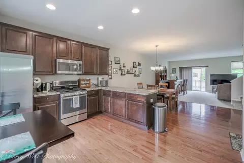 Kitchen - 4062 Pompton Ave, Elgin, IL 60124 photo 6 of 6