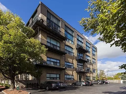2614 N Clybourn Ave #401, Chicago, IL 60614