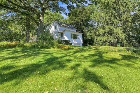 Exterior - 39132 N Mound Ave, Spring Grove, IL 60081 photo 2 of 4