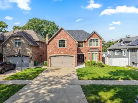 9304 Sproat St, Oak Lawn, IL 60453