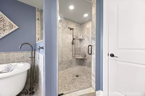 Bath - 835 S Wright St, Naperville, IL 60540 photo 3 of 7