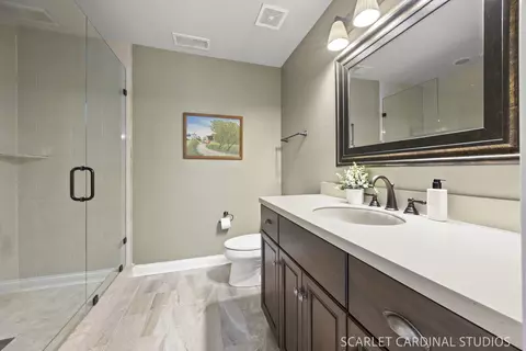 Bath - 835 S Wright St, Naperville, IL 60540 photo 6 of 7