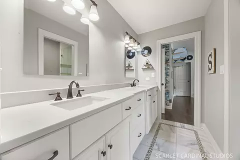 Bath - 835 S Wright St, Naperville, IL 60540 photo 4 of 7
