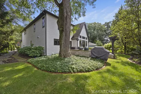Exterior - 835 S Wright St, Naperville, IL 60540 photo 5 of 7