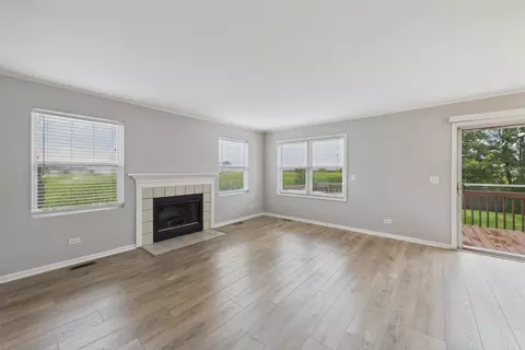 Living - 11275 Timer Dr, Huntley, IL 60142 photo 4 of 5